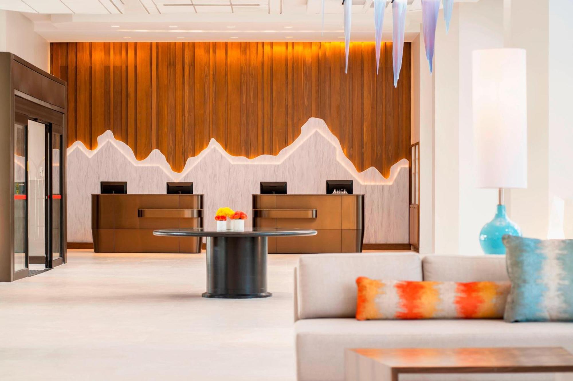 Delta Hotels By Marriott St. John'S Conference Centre Экстерьер фото
